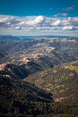 Fototapeta premium view of the mountains