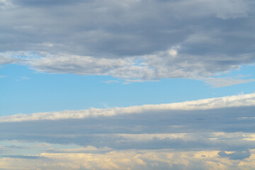 Fototapeta na wymiar cloudy sky on a sunny day