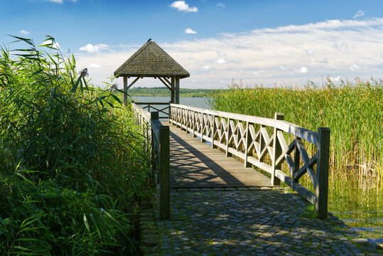 Holzsteg am Zierker See in Neustrelitz