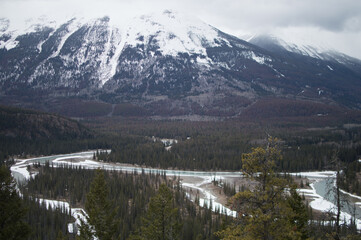 Obraz premium Mountain Peaks River