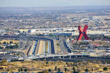Poster Im Rahmen USA and Mexico border in El Paso Texas © John