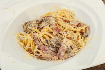 Pasta with mushroom and bacon
