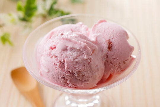 ストロベリーアイスクリーム Strawberry ice cream