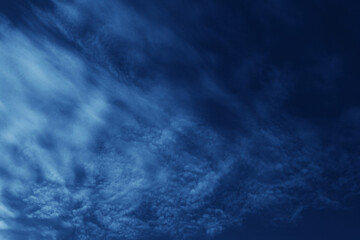 Fototapeta na wymiar Wolken am Himmel dramatisch 
