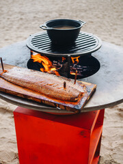 Outdoor street bbq grill device with bowler hat