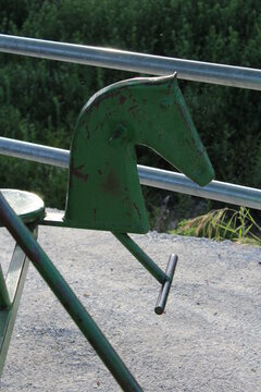 caballo met&aacute;lico