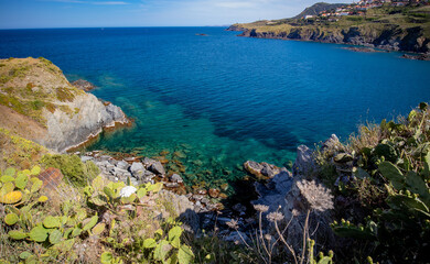 Fototapeta na wymiar view of the rocky coast of the Mediterranean Sea in Pyrénées Orientales France