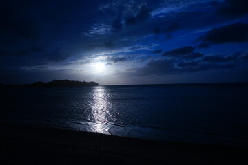 Fototapeta na wymiar Koki beach at sunset in Okinawa, Japan - 幸喜ビーチの夕日 沖縄 日本