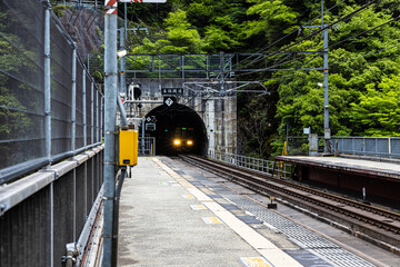 トンネル