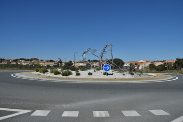 Pond-point giratoire en bas de Leucate village, Aude.