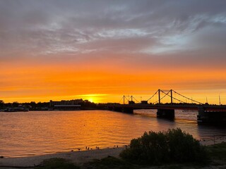 Fototapeta na wymiar sunset over bridge