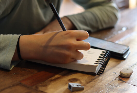 Dessin sketch book crayon