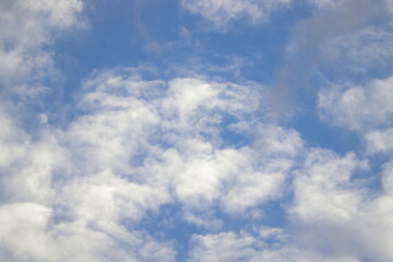 5月の空　可愛いふわふわ