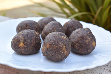 delicious and healthy rich in iron sesame seed and jaggery sweet balls