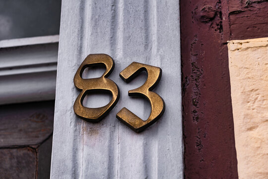 Hausnummer 83