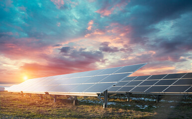 Power plant using renewable solar energy with sun - obrazy, fototapety, plakaty