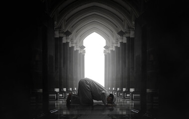Religious asian muslim man praying - 436292633