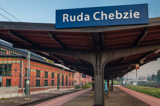 Nice view of Ruda Chebzie train station in Chebzie.