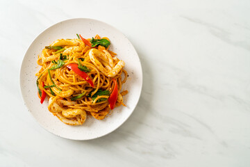 stir-fried spaghetti with salted egg and squid