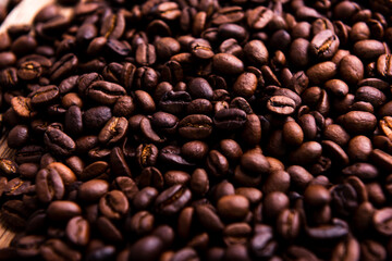 Obraz premium Closeup on coffee bean. Fresh roasted coffee beans