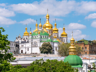 Fototapeta na wymiar Kiev Pechersk Lavra, details of the exterior of internal buildings and cathedrals and the park.