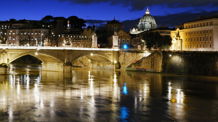 Fototapeta na wymiar Saint Angelo castle in Rome by night.