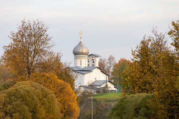 The ancient orthodox church in Pskov. - obrazy, fototapety, plakaty