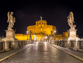 Obraz na płótnie Canvas Rome by night - Sant'angelo Castle bridge
