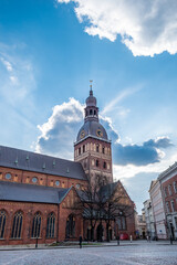 Fototapeta premium Riga Dome Cathedral and the square surrounding it with a beatiful sky in Riga Old Town, Latvia