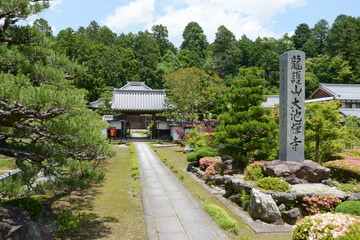 大池寺　入口　滋賀県甲賀市