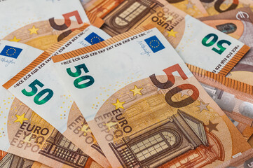 Finanzen - Einkommen - Altersvorsorge - Fördermittel - 50 Eurogeldscheine