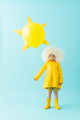 風船を持つ女の子のポートレート