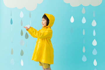 雨と女の子のポートレート