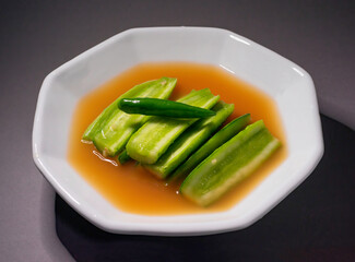 한국 전통음식 오이 물김치