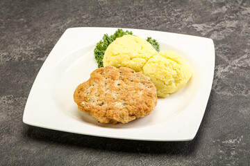 Chicken cutlet with mashed potato