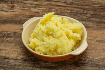 Mashed potato in the bowl