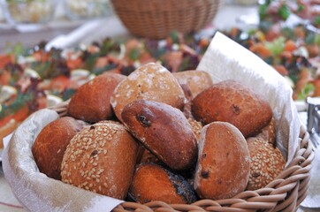Frisches Brot und Brötchen