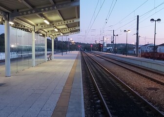 Fototapeta na wymiar railway station platform