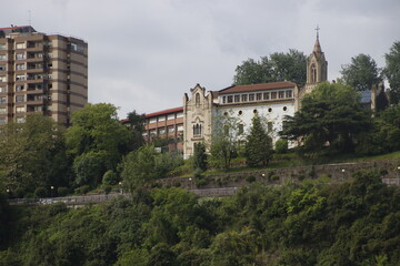 Fototapeta na wymiar View of Great Bilbao area from the river