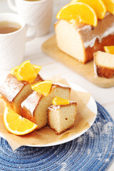A biscuit citrus cake with oranges