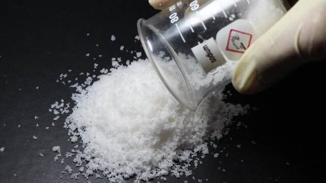 white sodium for industrial and laboratory use