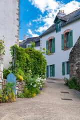 Fototapeta na wymiar Brittany, Ile aux Moines island in the Morbihan gulf, typical houses in the village 