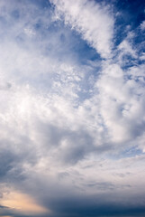 Fototapeta na wymiar Beautiful heap white clouds in the blue sky.