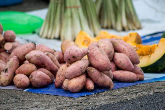 taro and cassava sold at the fish market
