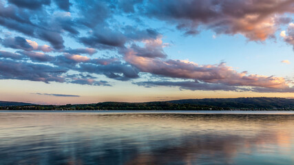 Traumhaftes Farbspiel am Bodensee Sommer Abend 