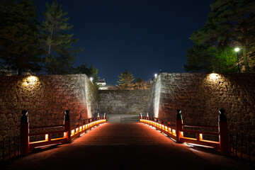 夜の鶴ヶ城廊下橋