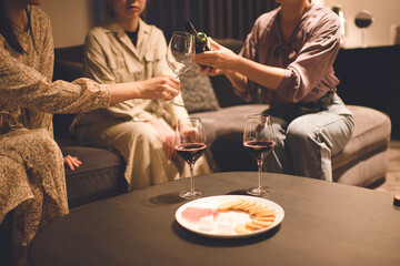 女子会, ワイン会, 家飲み