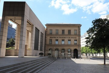 Le ministère de l'économie et des finances, à Bercy, vu de l'extérieur, ville de Paris, France