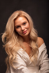 Fototapeta premium portrait of a young woman, shooting in a photo studio