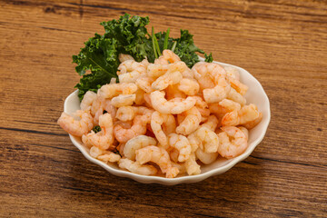 Small unshelled shrimps in the bowl